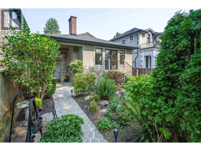 4427 W 7TH AVENUE, Vancouver