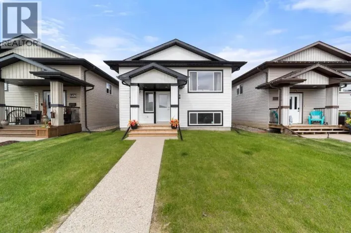 4428 74 Street, Camrose