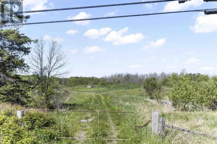 4429 Highway 17, Echo Bay