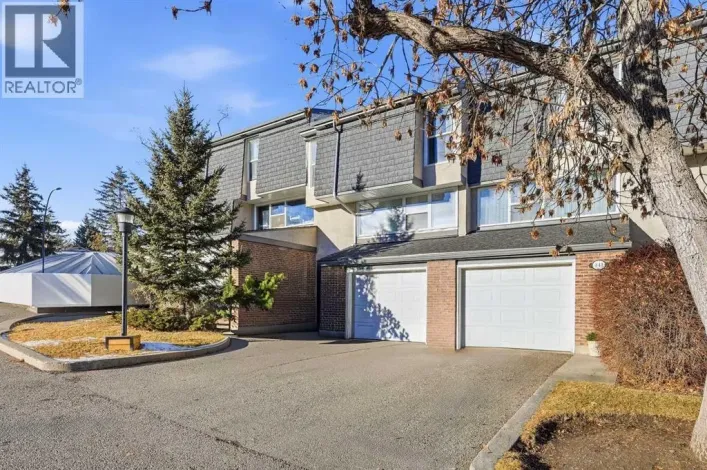 443 Brae Glen Crescent SW, Calgary