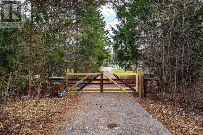 House for sale: 443 GOODWOOD ROAD, Uxbridge