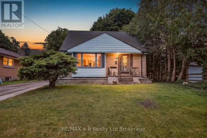 443 RIVERCREST DRIVE, Woodstock