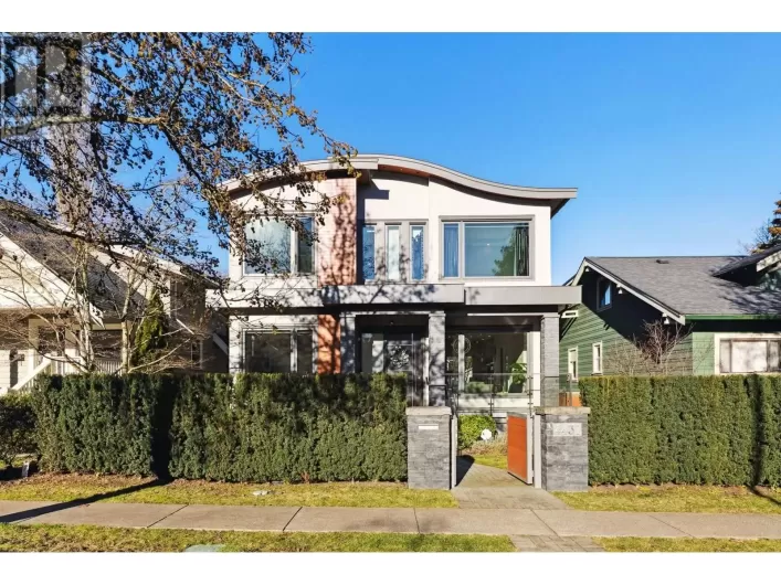 4437 W 13TH AVENUE, Vancouver