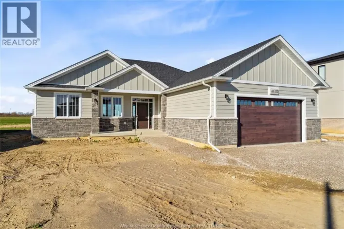 4438 BELMONT, Comber