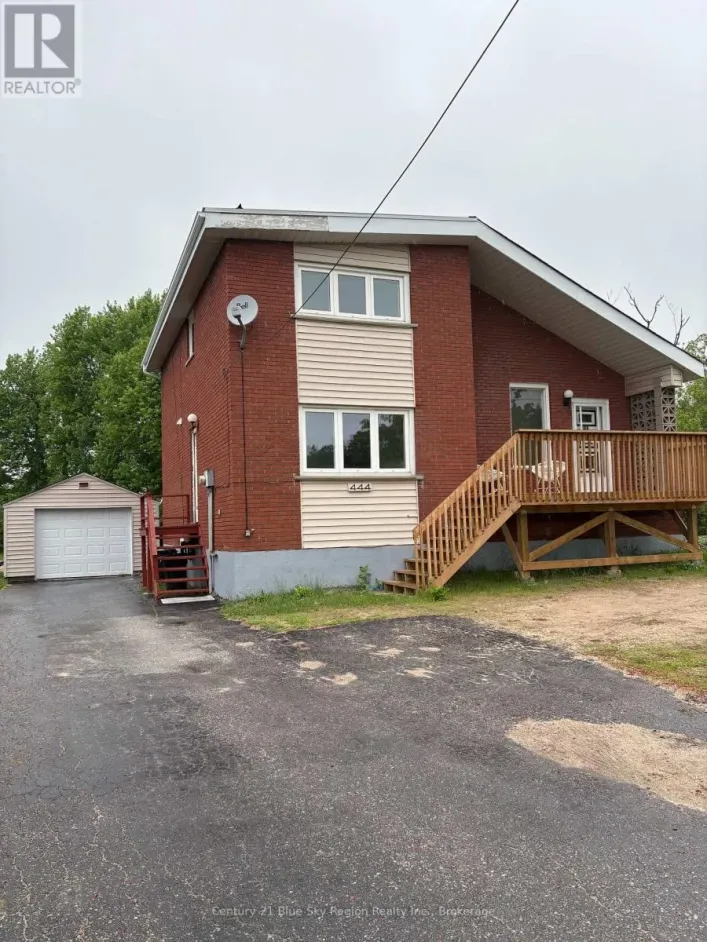 444 LANSDOWNE STREET E, Callander