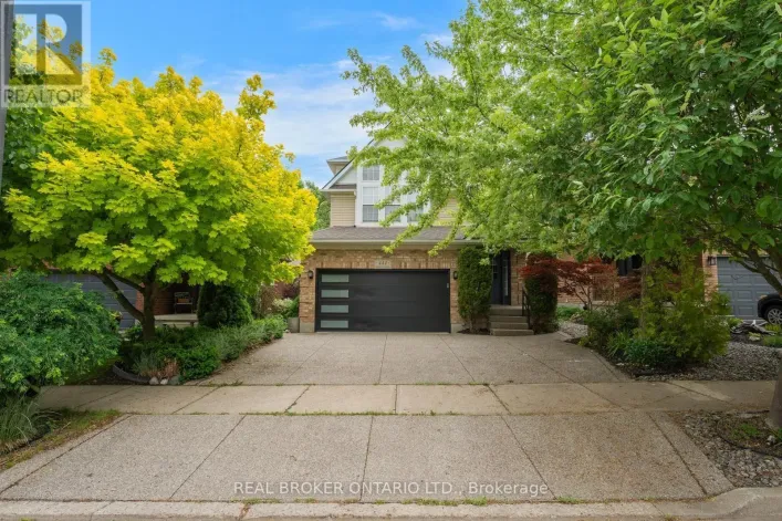444 LAUSANNE CRESCENT, Waterloo