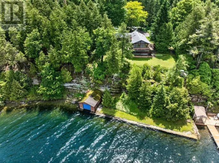 4444 ARTHUR COURT LANE, Frontenac