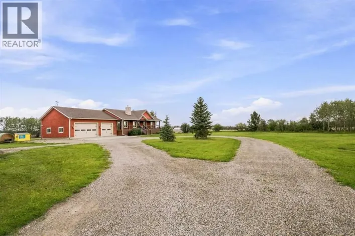 4446 Highway 579, Rural Mountain View County