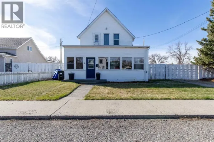 446 21 Street, Fort Macleod