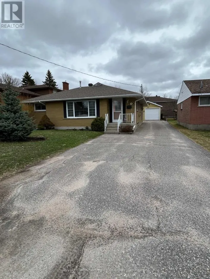 446 PRINCESS STREET W, North Bay