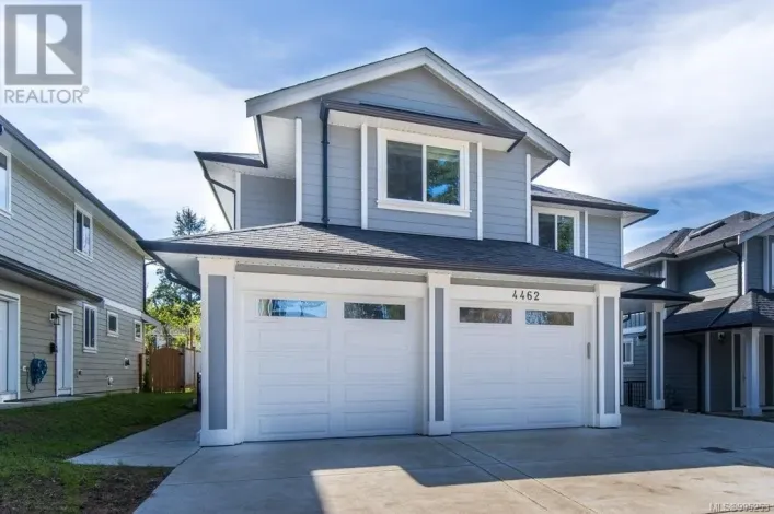 4462 Tyndall Ave, Saanich