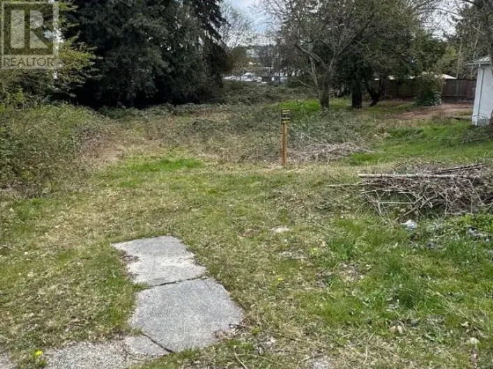 4468 JOYCE AVE, Powell River