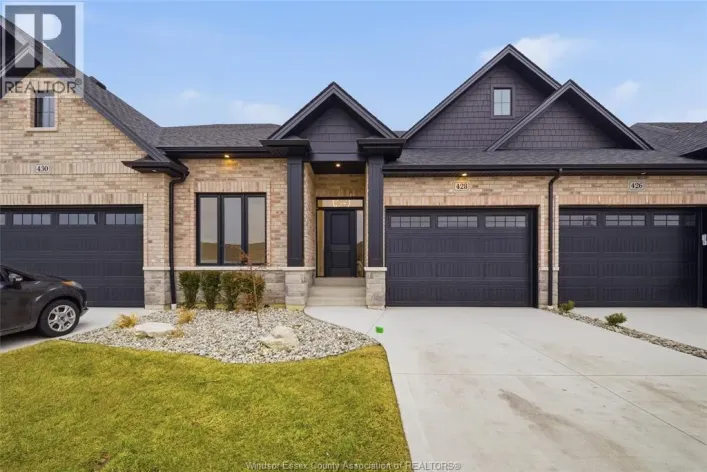 447 CASERTA CRESCENT, Lakeshore