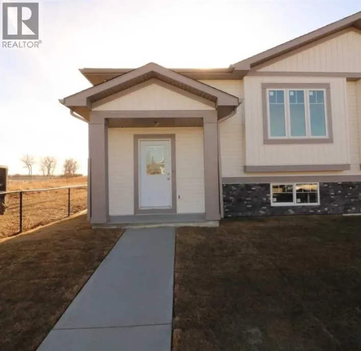 447 Henricks Drive, Irricana
