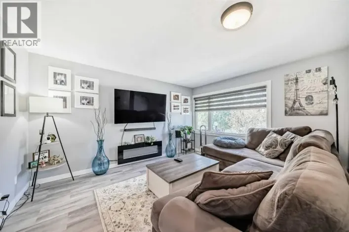 447 Malvern Close NE, Calgary