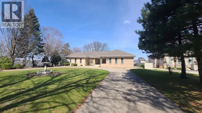 4470 RIVERSIDE DRIVE East, Windsor