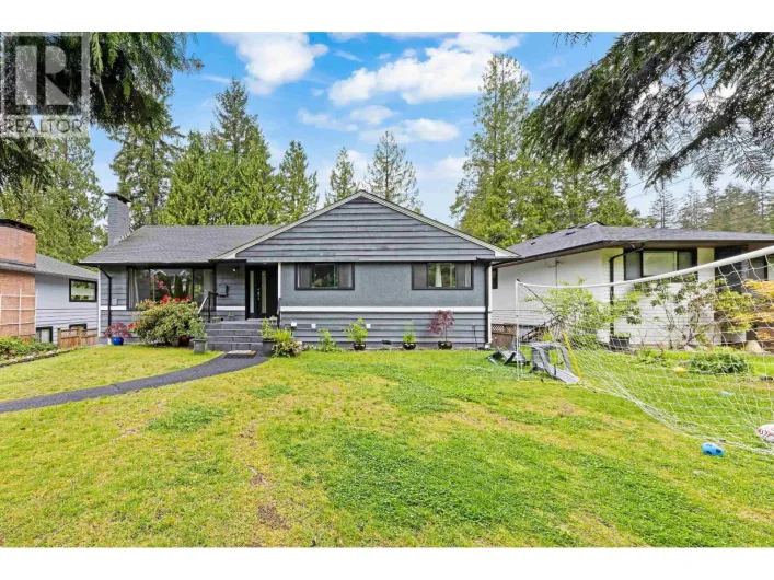 4477 PRIMROSE LANE, North Vancouver