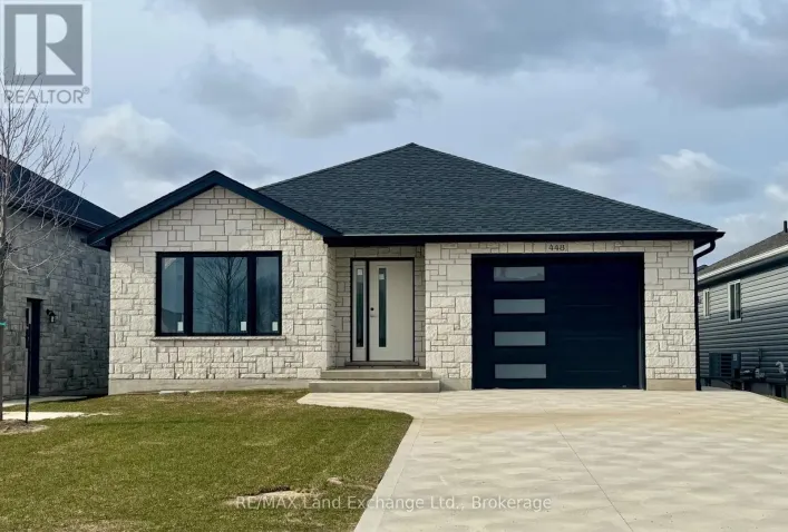 448 BURNSIDE STREET, Saugeen Shores