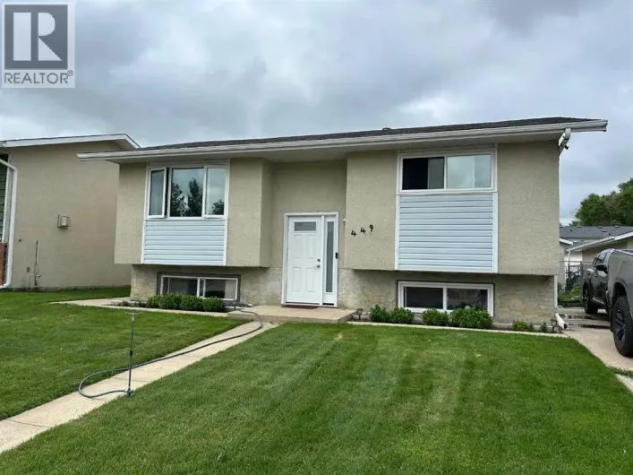449 20 Street NE, Medicine Hat