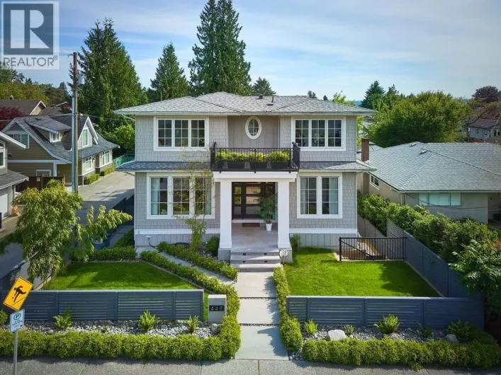 449 E 15TH STREET, North Vancouver
