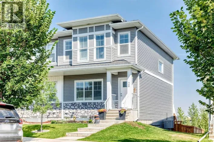 449 West Lakeview Drive, Chestermere