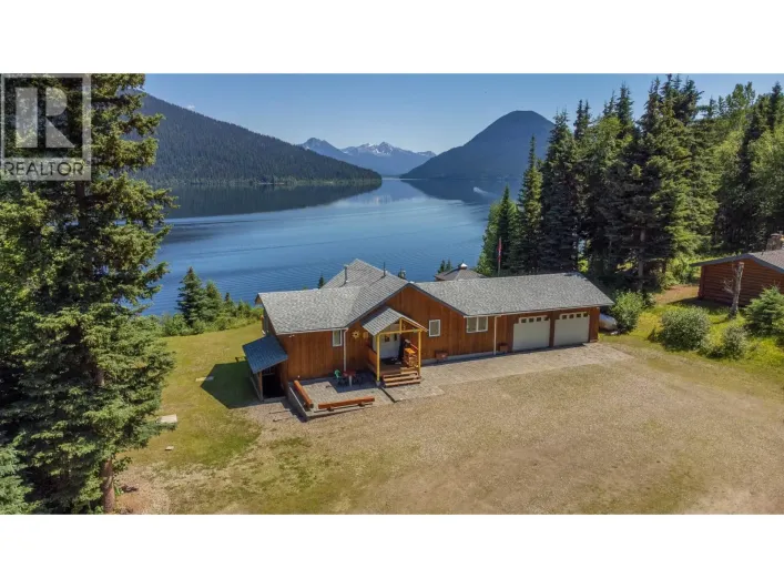 House for sale: 4490 BOWRON LAKE ROAD, Wells