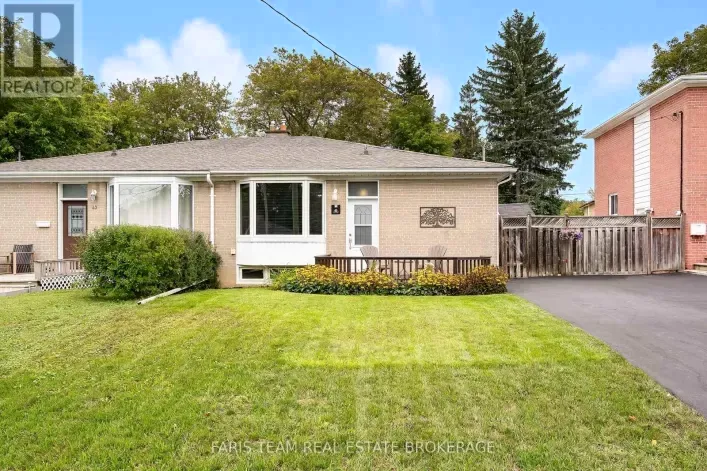 45 BAILEY CRESCENT, Aurora
