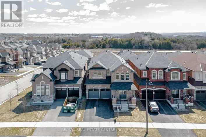 45 CARONDALE SQUARE, East Gwillimbury