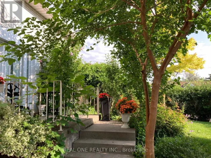 45 CHALET ROAD, Toronto