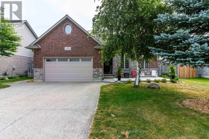 45 GRAYDON DRIVE, South-West Oxford