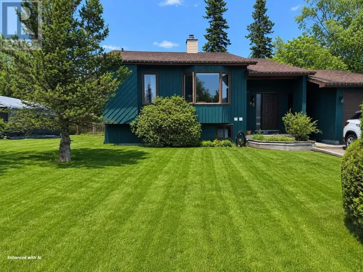 45 Hemlo Drive, Marathon