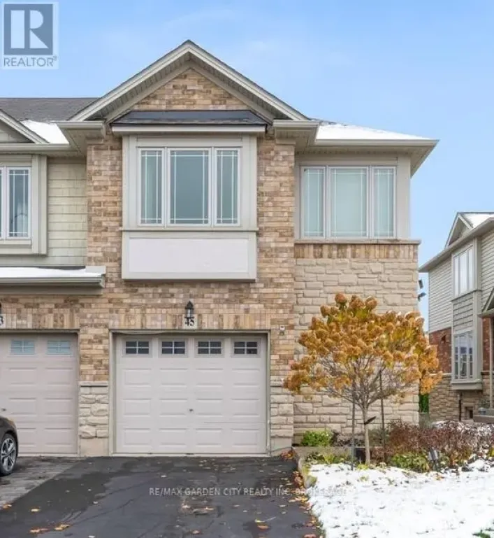 45 HEMLOCK WAY, Grimsby