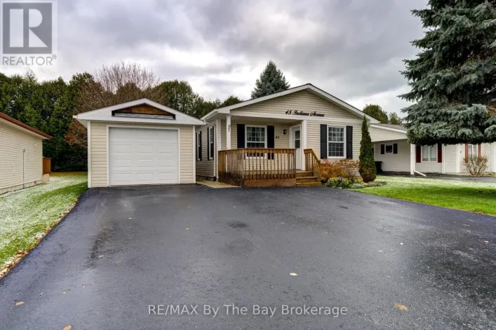 45 INDIANA AVENUE, Wasaga Beach