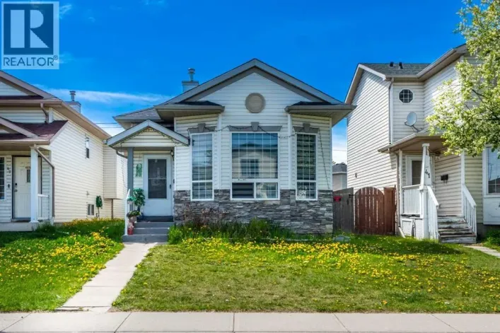 45 Martin Crossing Crescent NE, Calgary