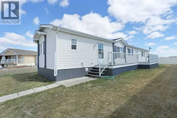 45 Meadowplace Crescent E, Brooks