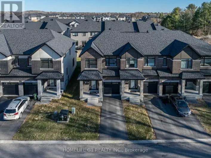 45 MOOSONEE CRESCENT, Ottawa