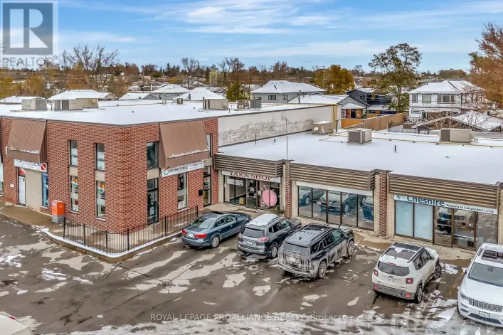 45 PINNACLE STREET S, Belleville