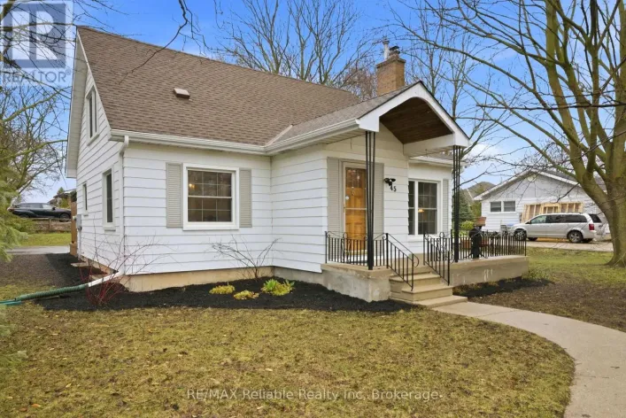 45 WHITEHEAD STREET, Central Huron