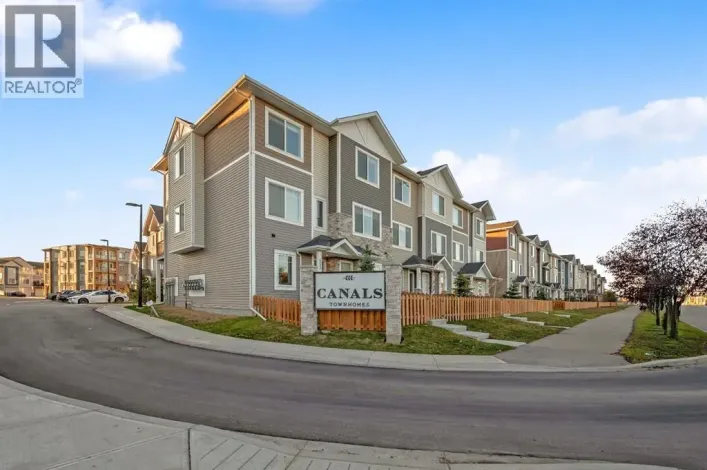 450 canals Crossing SW, Airdrie