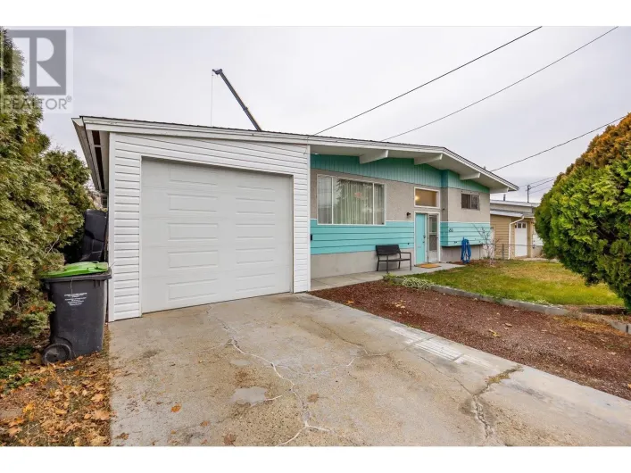 450 McDonald Road, Kelowna