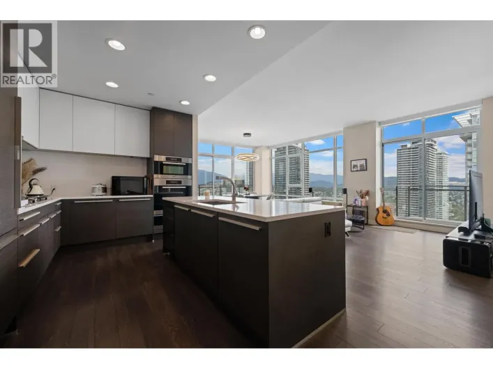 4502 2008 ROSSER AVENUE, Burnaby