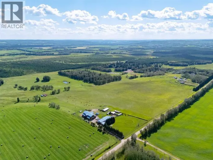 House for sale: 45040 421A Township, Rural Ponoka County
