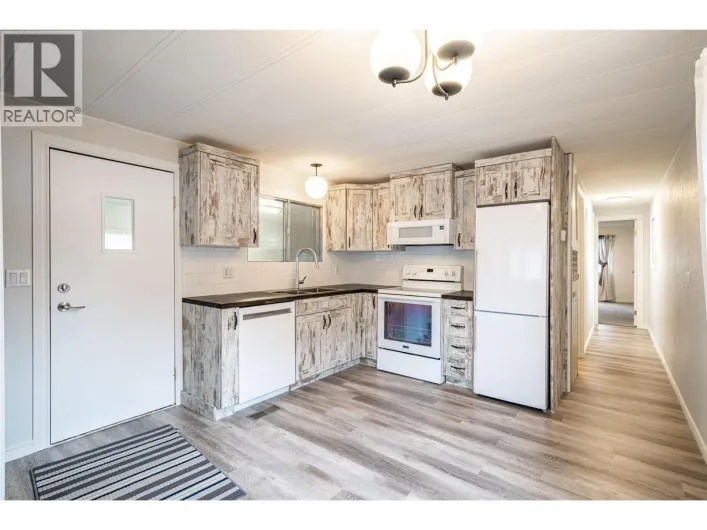 4505 McLean Creek Road Unit# E14, Okanagan Falls