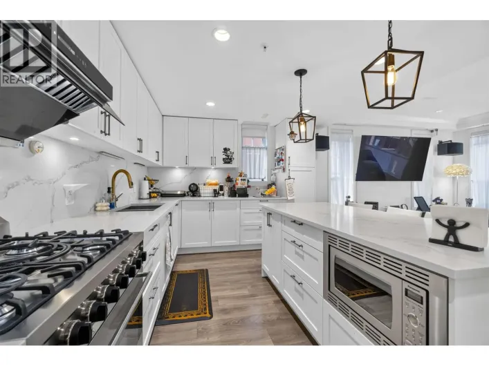 451 W 63RD AVENUE, Vancouver