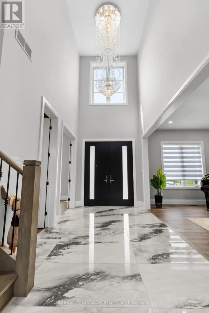 451 WARNER TERRACE, London North