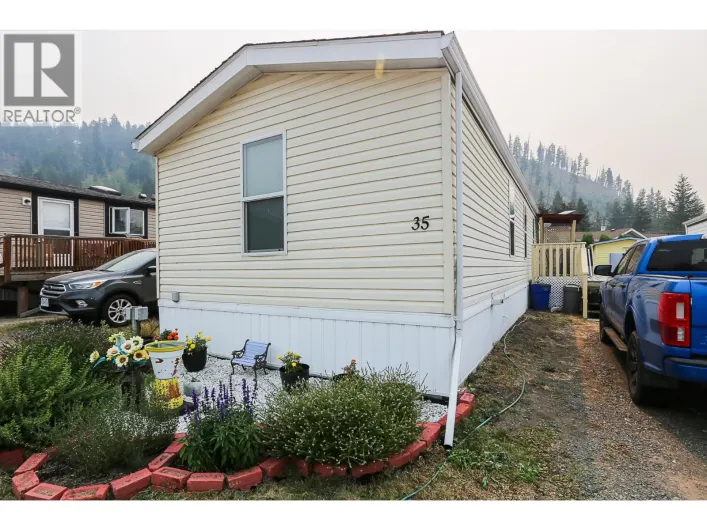 4510 POWER Road Unit# 35, Barriere