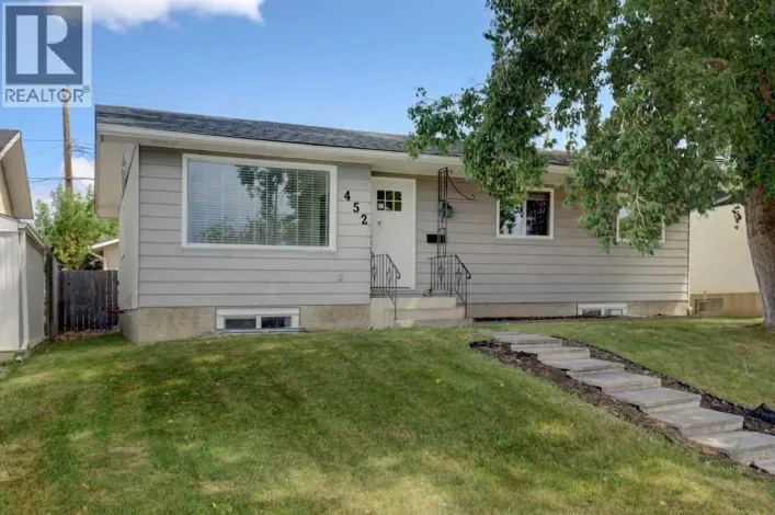 452 Queen Alexandra Way SE, Calgary