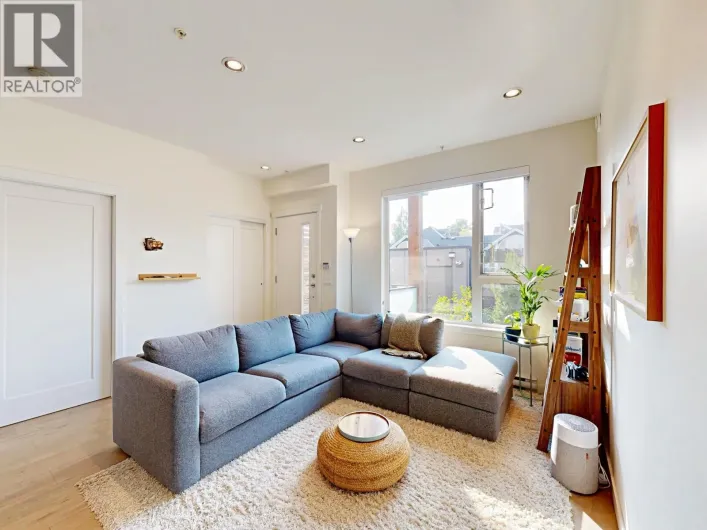 4527 EARLES STREET, Vancouver