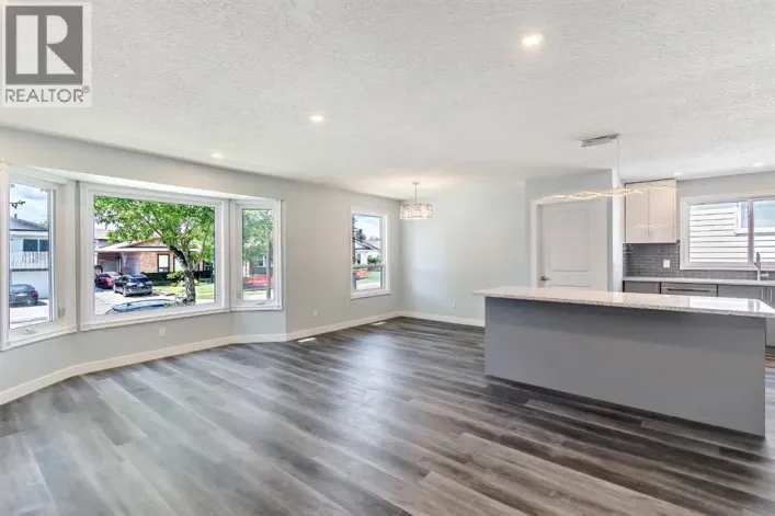 4528 40 Street NE, Calgary