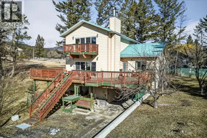House for sale: 4529 Columbia Place, Fairmont Hot Springs